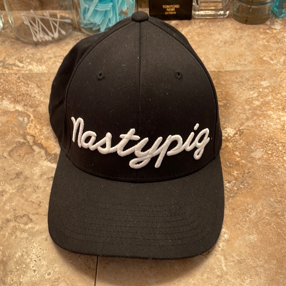 Nasty pig hat